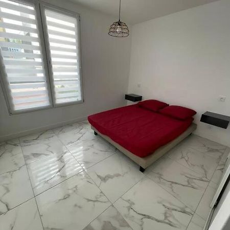Appartement 2 Pieces, Salon Et Chambre, 44M2 Refait A Neuf クリシー エクステリア 写真
