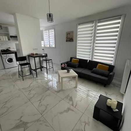 Appartement 2 Pieces, Salon Et Chambre, 44M2 Refait A Neuf クリシー エクステリア 写真