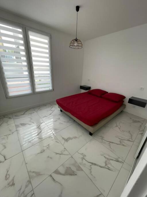 Appartement 2 Pieces, Salon Et Chambre, 44M2 Refait A Neuf クリシー エクステリア 写真